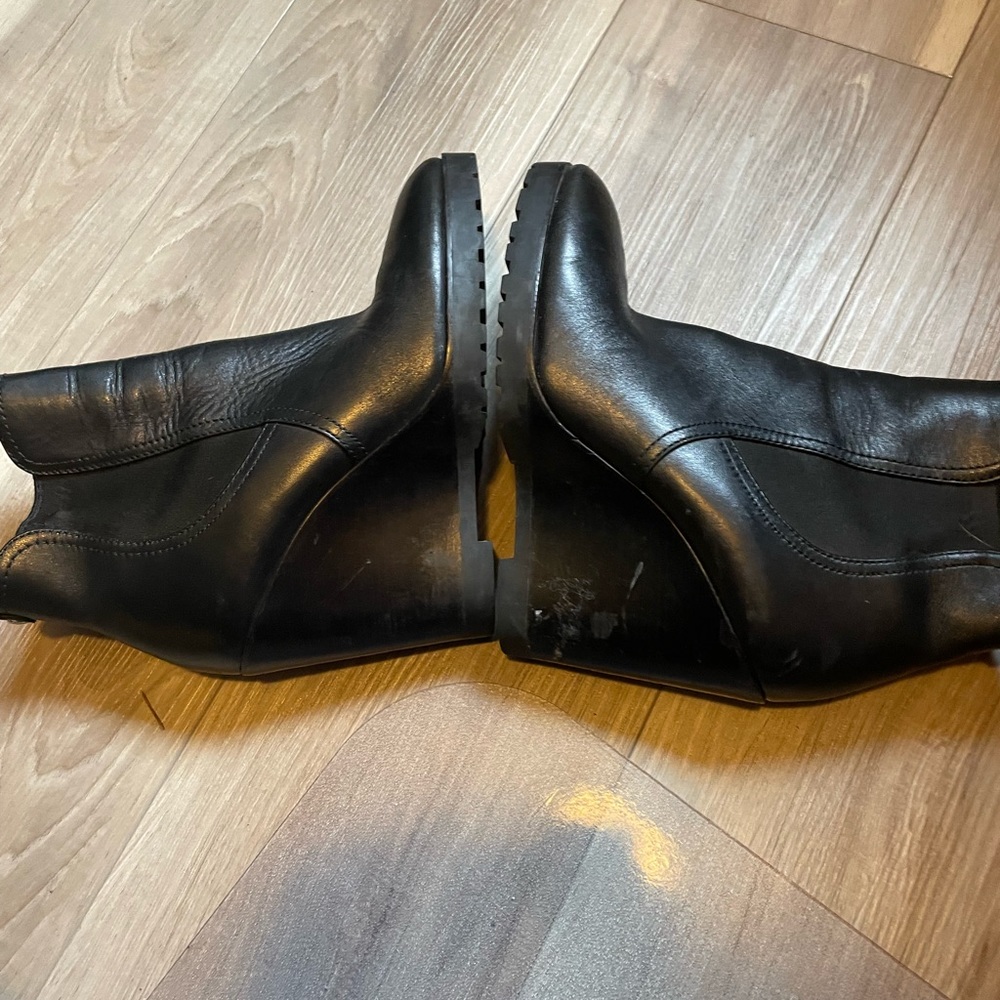 Shoes - Picture 4 of 6